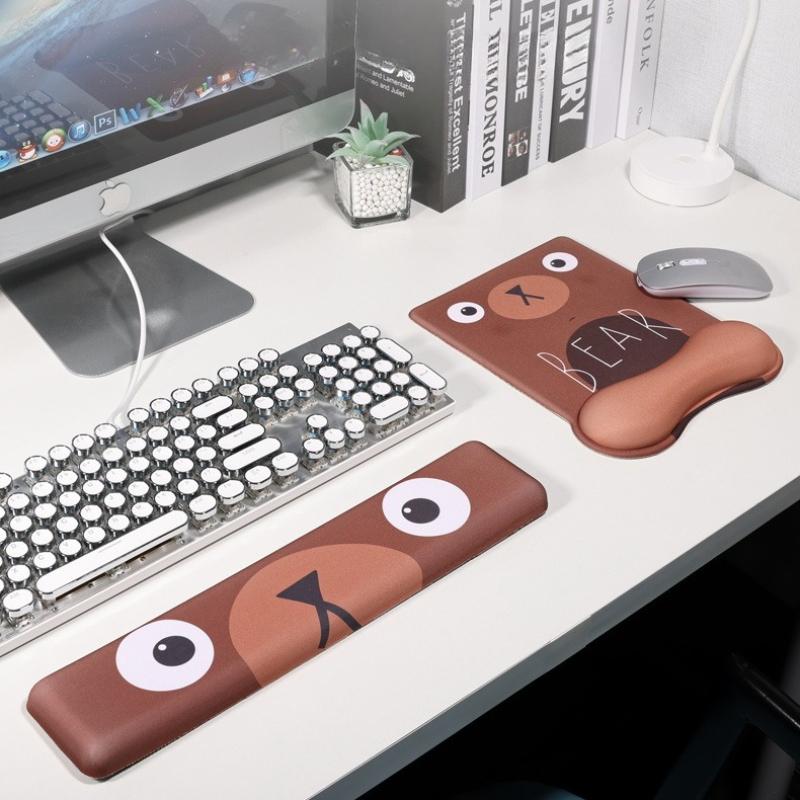 

2PCS Cartoon Wrist Mouse Pad Set, Soft Memory Foam Wrist Rest for Computer, Ergonomic Cushion for Keyboard Mouse коричневый