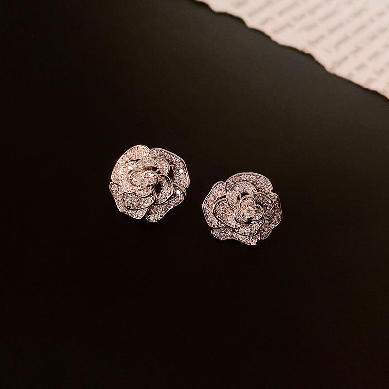 Silver needle new zircon camellia stud earrings are cold wind earrings temperament earrings women