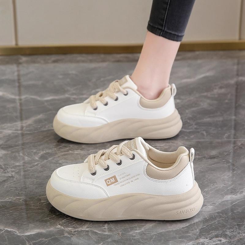 Women's shoes board shoes 2 new autumn size leather pregnant women sports and leisure shoes are not tired and soft and thick feet