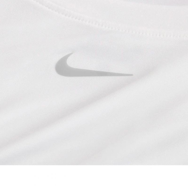 DomeStic Store Nike Tričko s krátkým rukávem Dámské S Jedno klasické funkční tričko s krátkým rukávem Fn2799 100 S2412