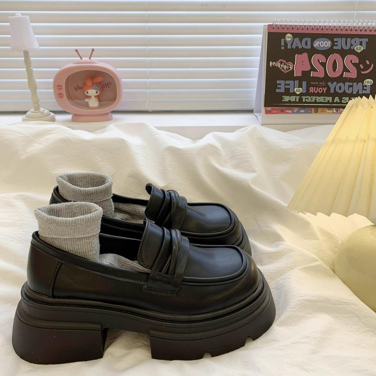 

Весняні жіночі туфлі Tide у британському стилі, маленькі шкіряні туфлі, жіноча платформа, універсальні нові лофери-мафіни, одинарні туфлі у британському стилі 40 матовий чорний колір