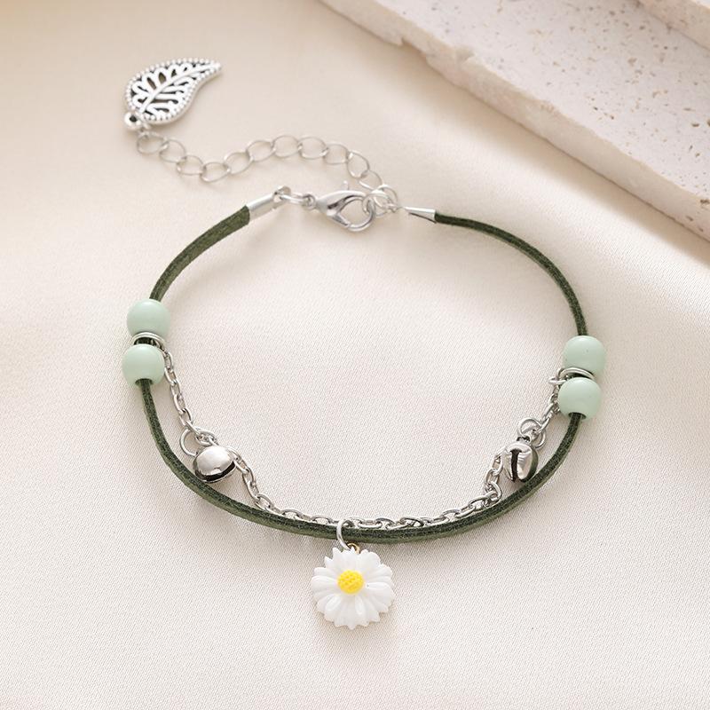 

Vintage Daisy Bell Bracelet For Women Cute Simple Lucky Charm Bangle Versatile Student Gift Jewelry