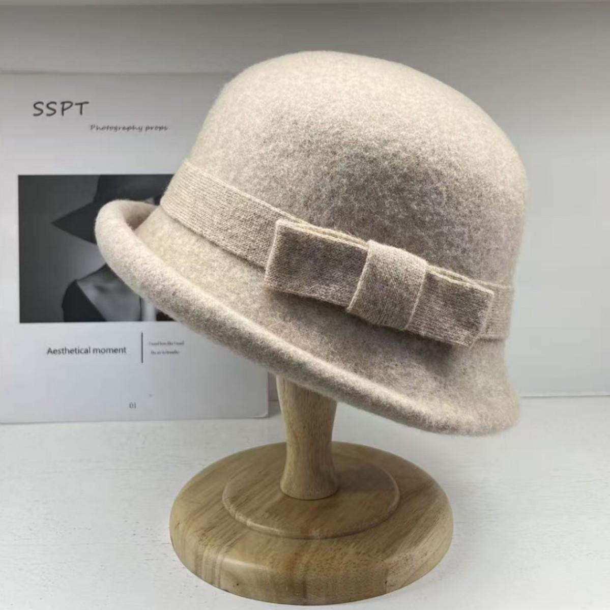 

Hepburn soft wool top hat women s autumn and winter French temperament basin hat bow dome fisherman hat foldable M（55-58cm） бежевый