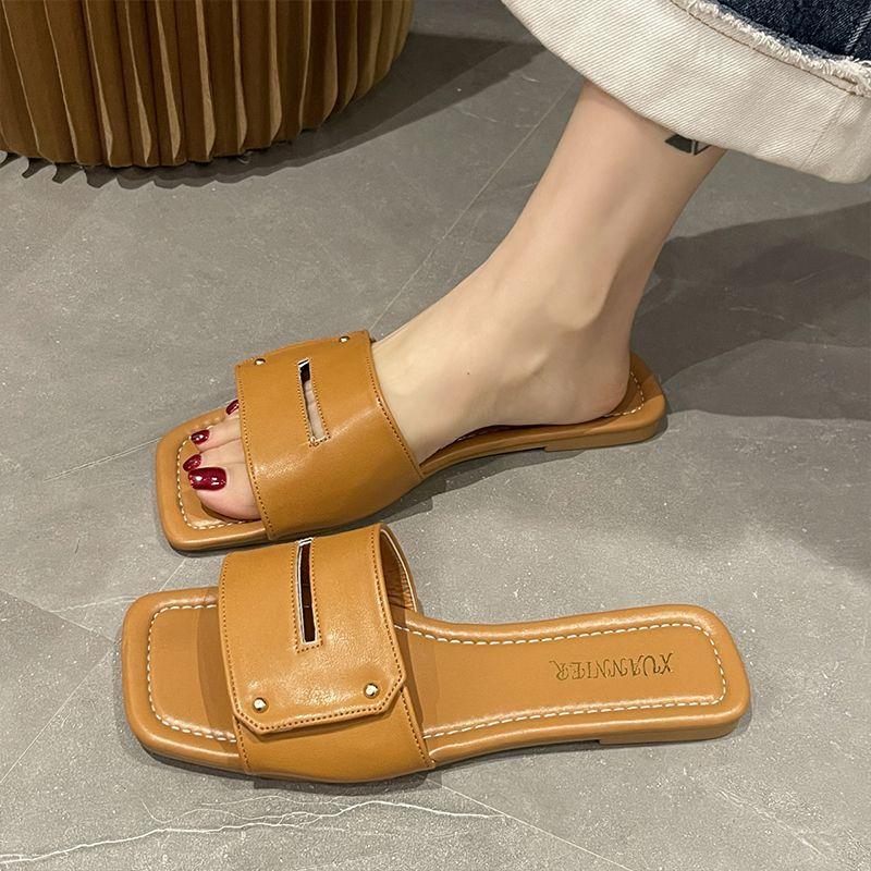 Niche large size square head cool slippers women's outer wear new casual versatile design seaside beach one-word drag