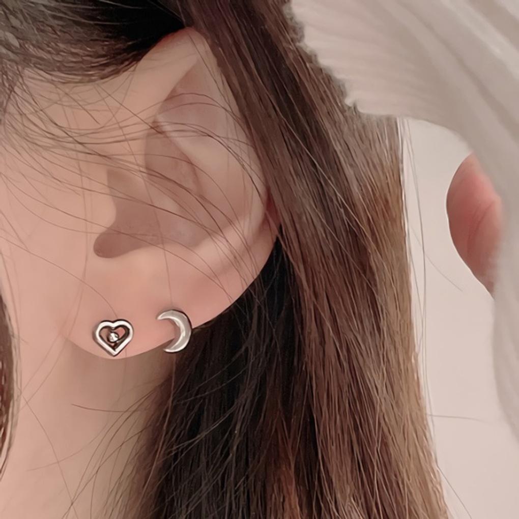 

Жіночий пірсинг для вуха (внутрішній хрящ) зі хірургічної сталі, вінтажне серце-місяць 2 types