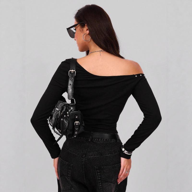 Neues heißes Mädchen Schrägschulterkragen Metallband Nageldekoration Slim Fit T-Shirt