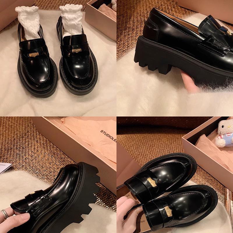 Luxurious Women's Grape Round Toe Heeled Slip-On Loafers