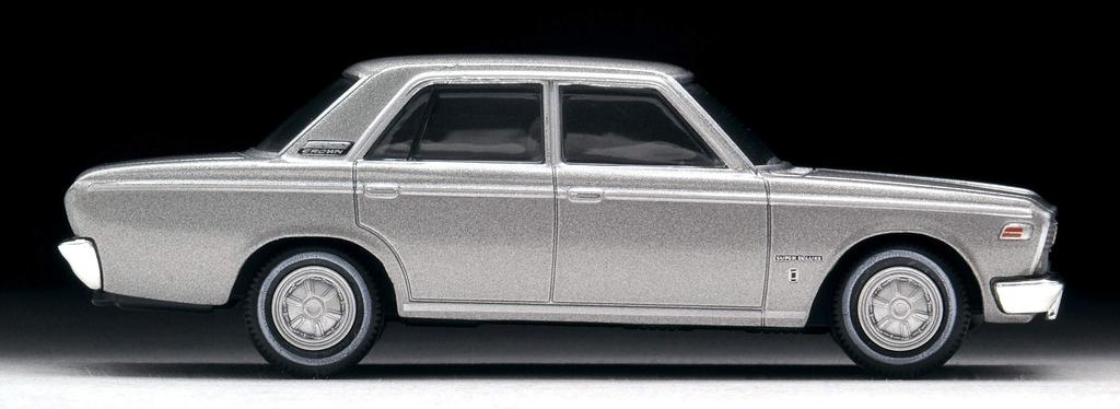 Tomica Limited Vintage Scale Toyopet Crown Super Deluxe 1969 Silver Finished Model 1/64 LV-181b