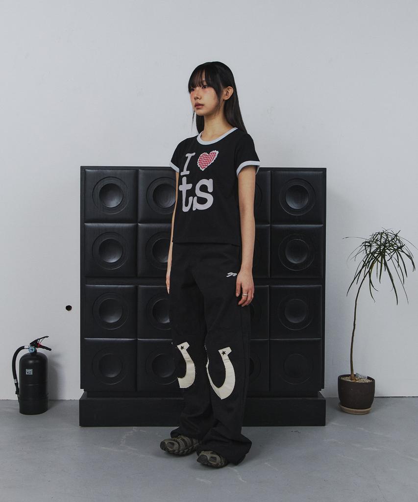 Tansanmageunesyum Heart Ringer T-Shirt (Black)