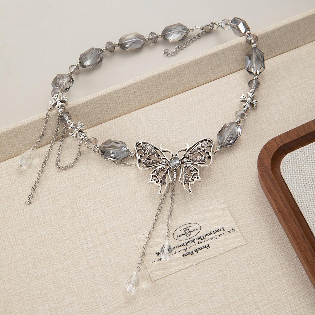 Ethnic Style Collarbone Chain Women'S Heavy Industry Retro Crystal Butterfly Fringed Necklace Temperament High-End Fashion Accessories