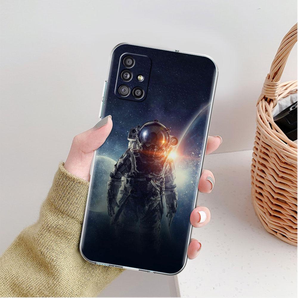 

Прозрачный чехол с изображением астронавта и космической планеты для Samsung Galaxy A52 A12 A51 A32 A21s A71 A32 A22 50 A70 A31 A72 5G Phone Cover Samsung A03