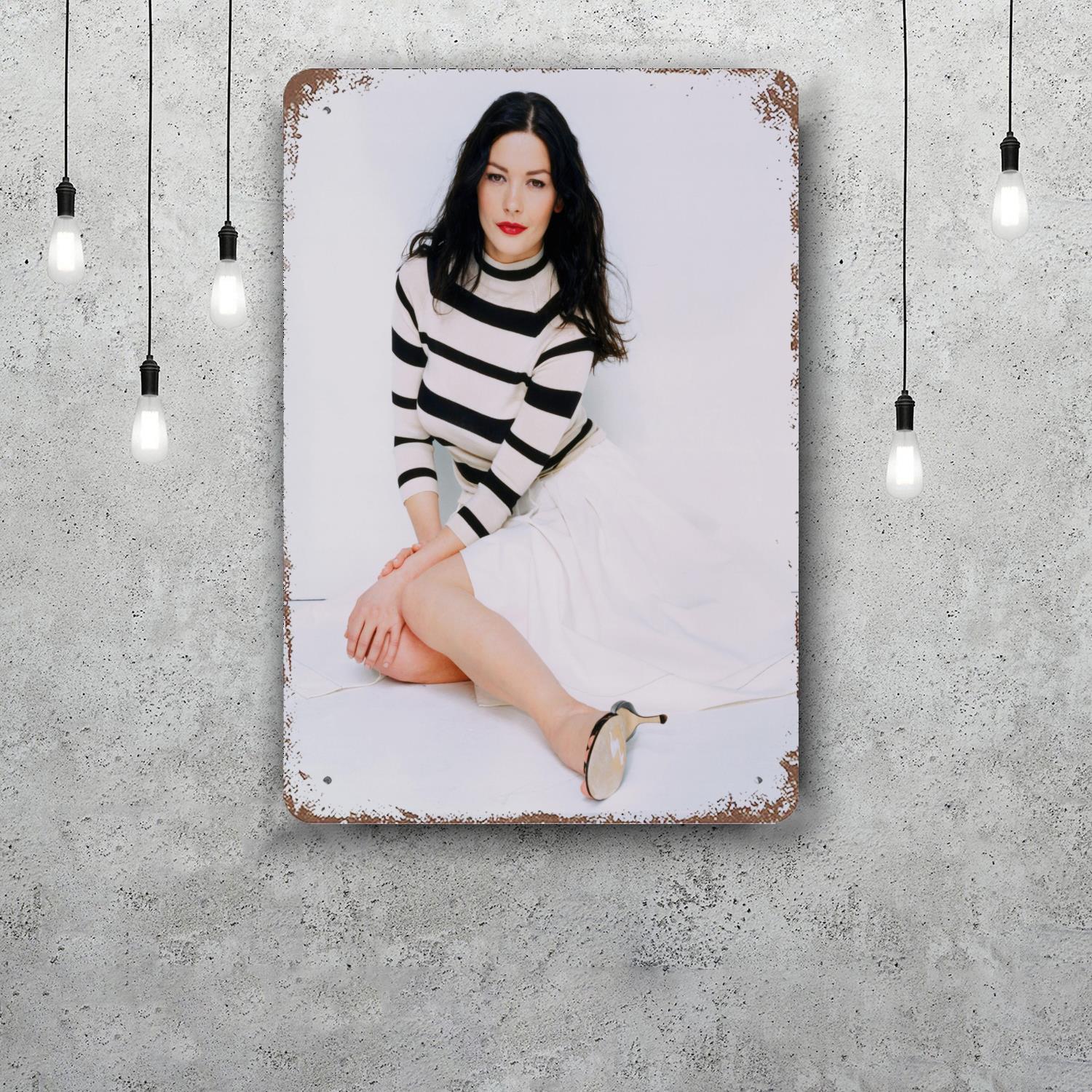 

catherine zeta joness actor Decor Vintage Metal Signs Tin Signs Captain Poster Decor for Bar Pub Club Man Cave Wall Decoration 20x30cm（7.8x11.8inch）