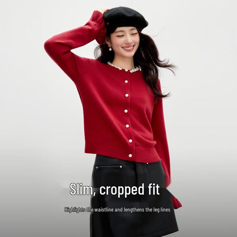 

Elegant Pearl Embellished Knit Cardigan M