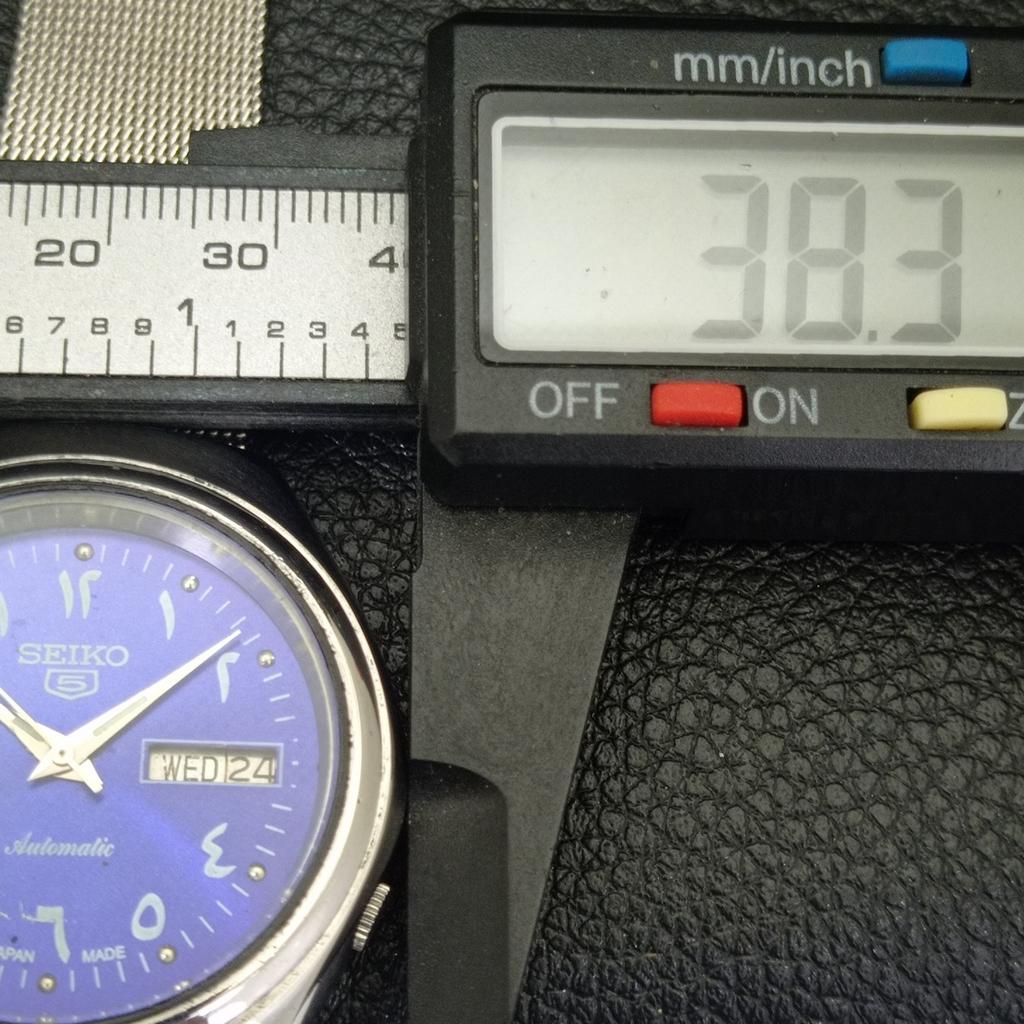 SEIKO 5 AUTOMATIC VINTAGE 7009A JAPAN MENS ARABIC BLUE DIAL WATCH a702116-5 R208-a702116