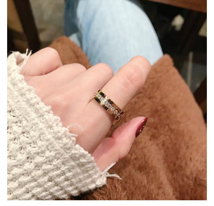 Korean Style Rose Gold Micro-Inlaid Diamond Titanium Steel Ring for Men and Women