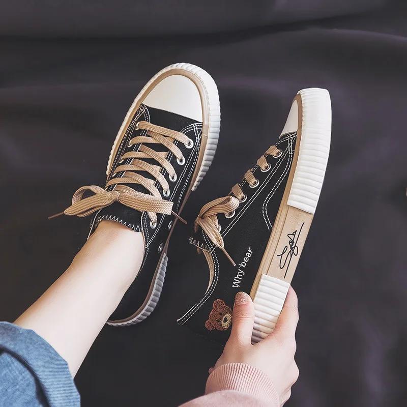Women Canvas Shoes Breathable Comfort Flat Caual Korean Version Trend Lace Up Board Shoes Fashion Student Versatile Women's Shoe