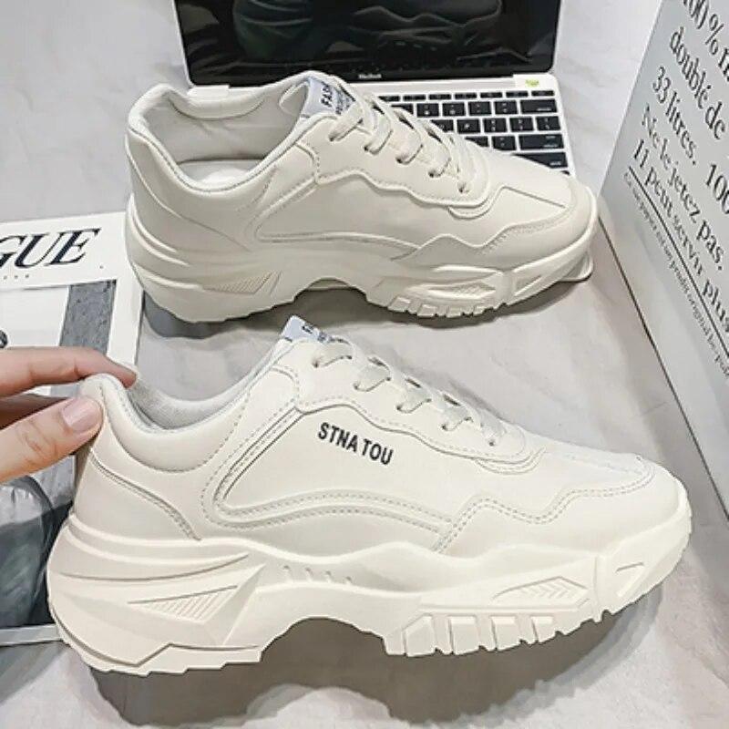 Мужская обувь Новые кроссовки на платформе для бега Модная вулканизированная обувь Белая — фото 6