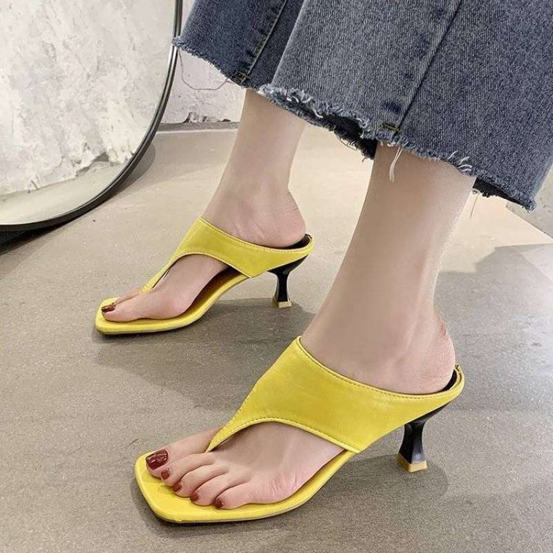 Korean Version of Simple Outer Wear Flip-flops Women's Summer 2025 New Fashionable Versatile Thin Heel Square Head High Heel Cool Slippers