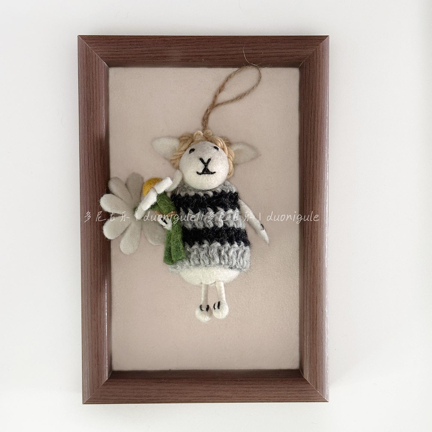 Подвеска-кукла из шерстяного фетра с цветком, блондинка - Брелок для сумки, Брелок для ключей, Украшение для автомобиля Approx. 11cm Original Quality