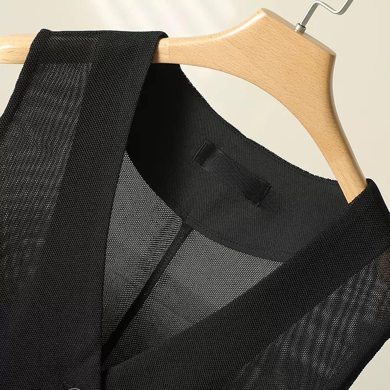 Breathable and Comfortable V-neck Mesh Vest, Short Sleeveless Jacket for Women's Summer Fashion