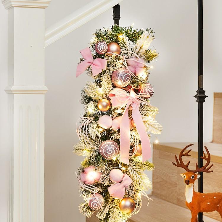 Weihnachtsszene Rattan Treppen- und Türhängekranz Ornament für Kamin, Einkaufszentrum, Hotel
