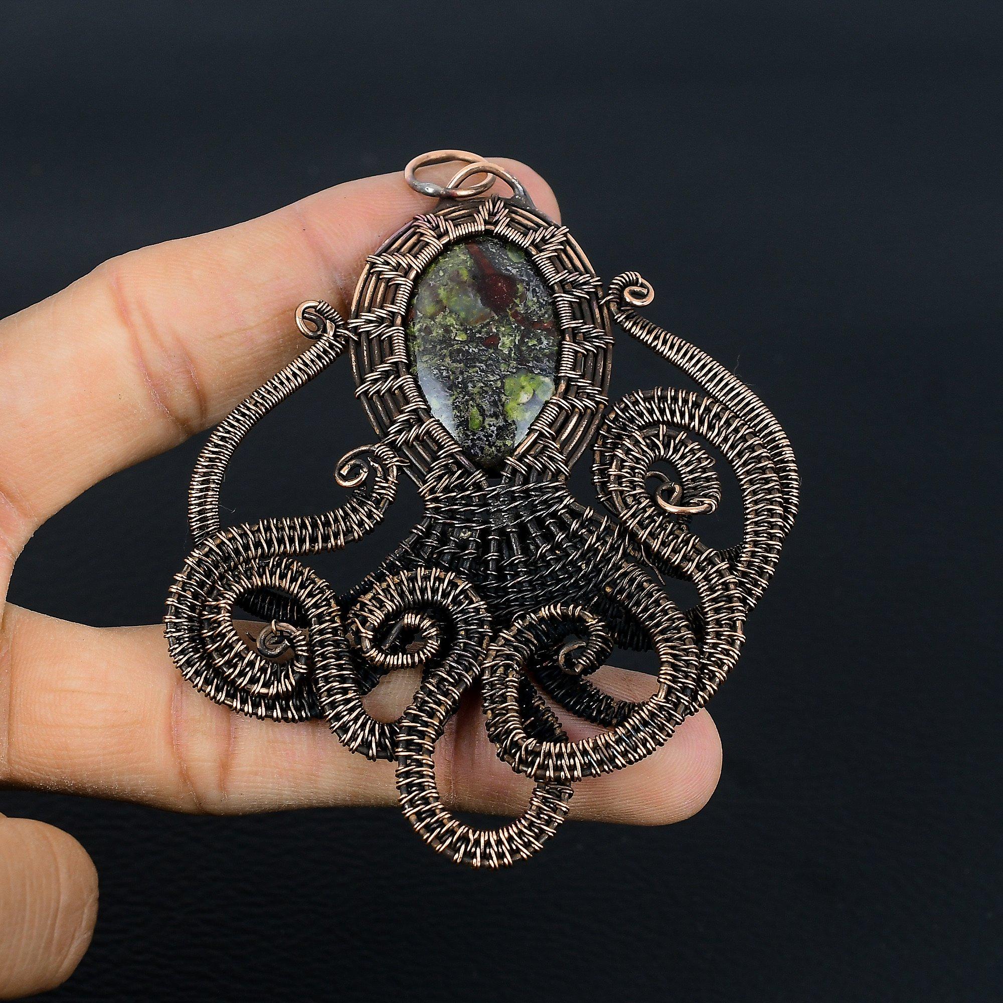 

Подвеска из яшмы Драконьей крови, обернутая медной проволокой 999 пробы, Ювелирные изделия с подвеской из драгоценного камня ручной работы, Подарки для жены, Новая подвеска 2.55 Inches