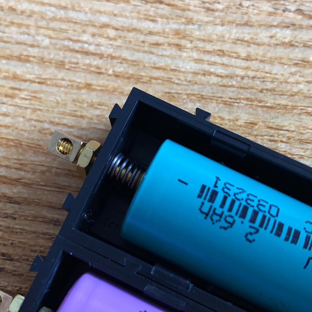 1 Set Spleißbarer Batterieschlitz 18650 Batterien Fallhalter Lötfreie Batterie Aufbewahrungsbox für Enthusiasten