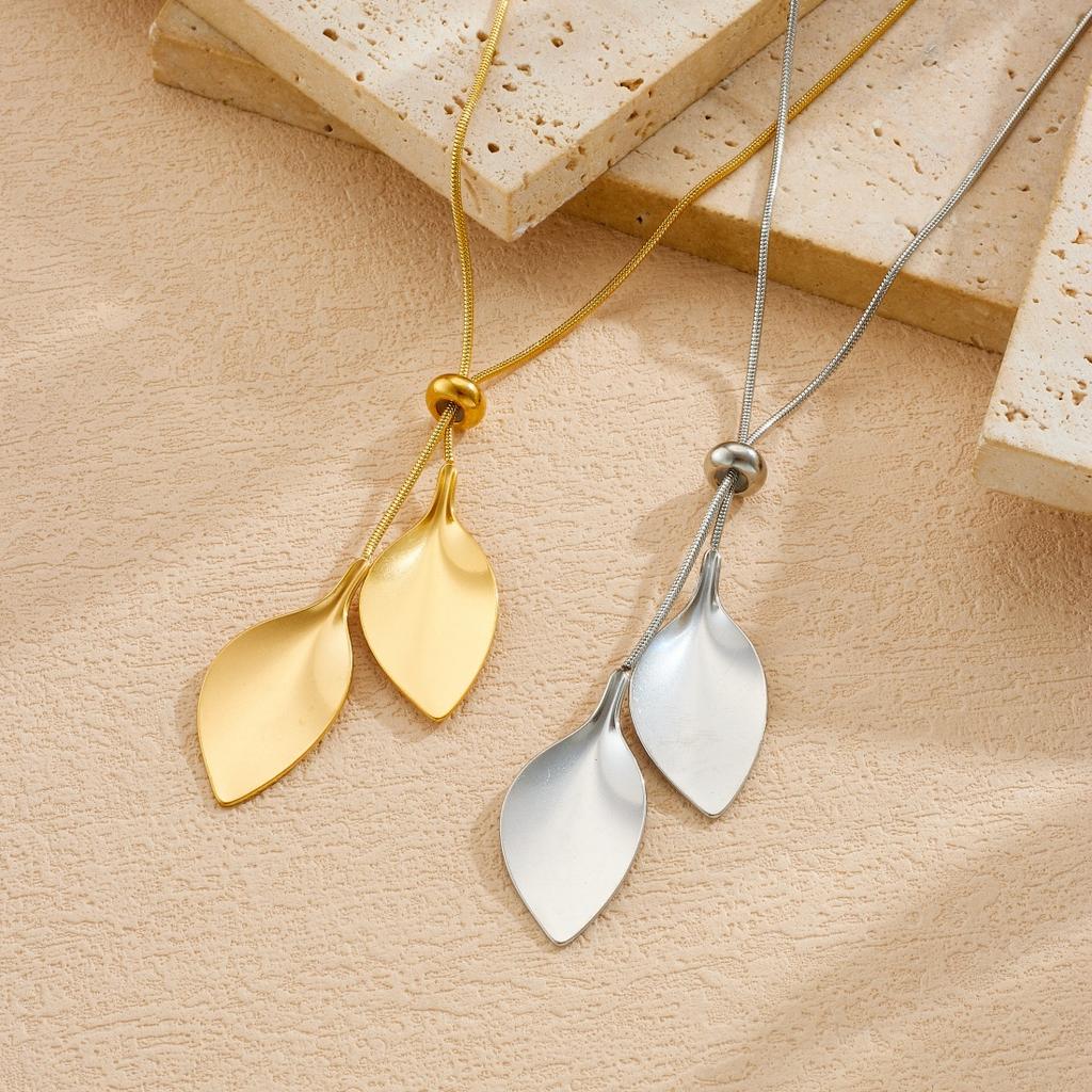 316L Stainless Steel Leaf Pendant Pull Necklace For Women Temperament Vintage Clavicle Chain Jewelry Gifts Wholesale