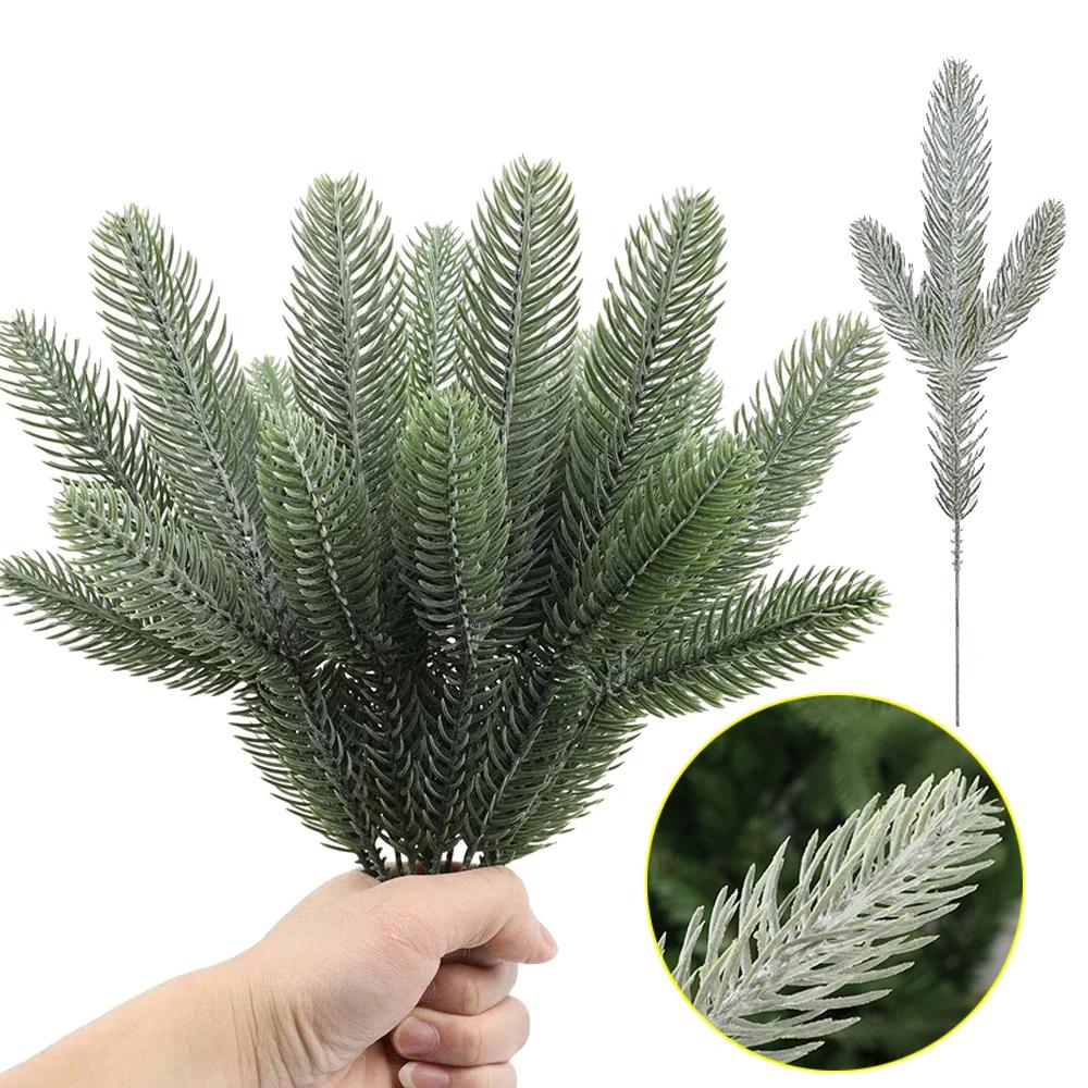 

Рождественский искусственный снег Сосновые иголки Ветки Поддельные сосновые ветки DIY Гирлянда Зеленые листья Растения Цветы Главная Рождественская вечеринка Подарки 20PCS