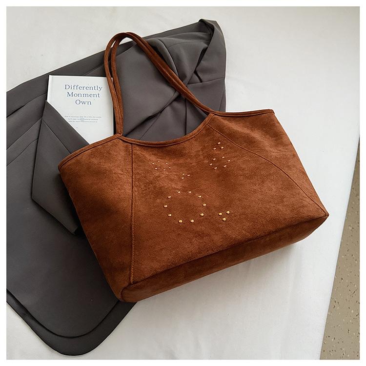 Large capacity retro underarm bag women's 2025 autumn new suede tote bag portable shoulder women's bag