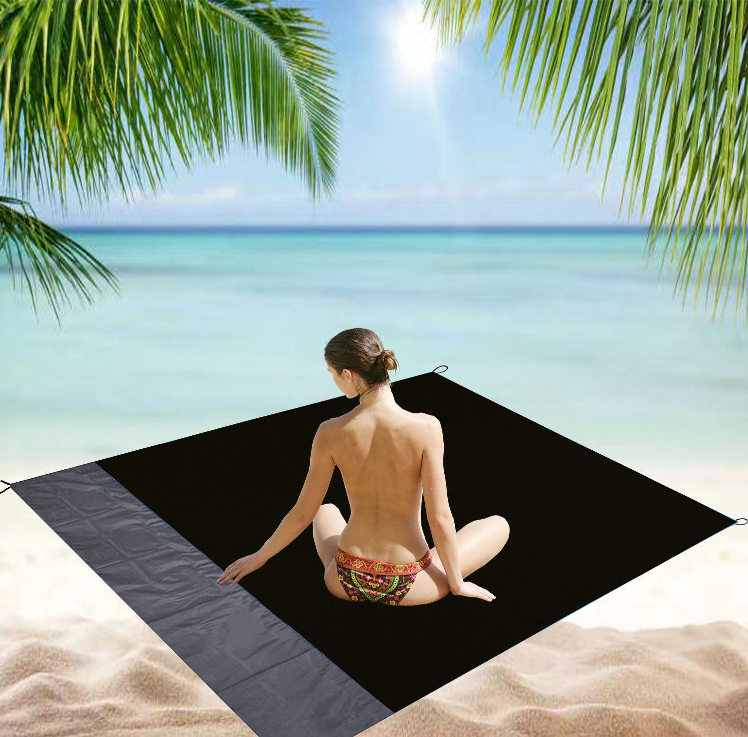 

Waterproof Portable Polyester Picnic & Beach Mat - Foldable & Moisture-Proof for Outdoor Camping 140x200 cm