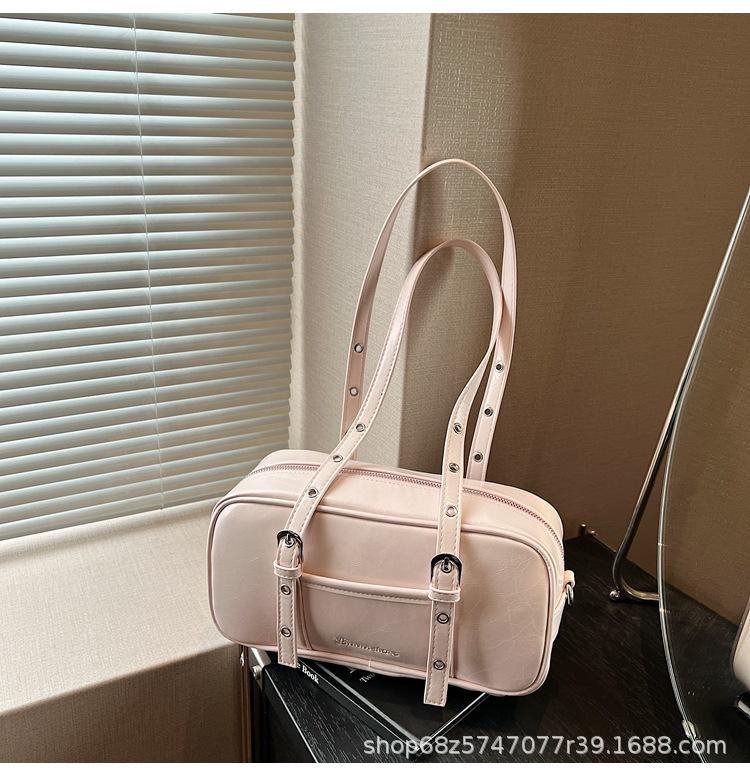 Large Capacity Underarm Bag 2025 New Spring Fashionable Shoulder Bag Foreign Style Texture Commuter Pillow Bag