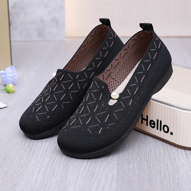 

Новые пекинские тканевые туфли с неглубоким горлом, дышащие, с мягкой подошвой, женские туфли с одной педалью, для женщин среднего и пожилого возраста, нескользящие, повседневные туфли для пожилых женщин 41 чёрный