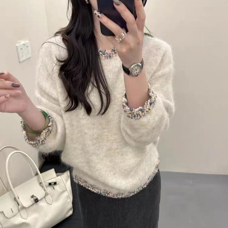 Milky Soft Glutinous Women's Sweater: Spring/Autumn 2025, Plus Size for Curvy Figures, Stylish Bright Silk Short Knitwear.