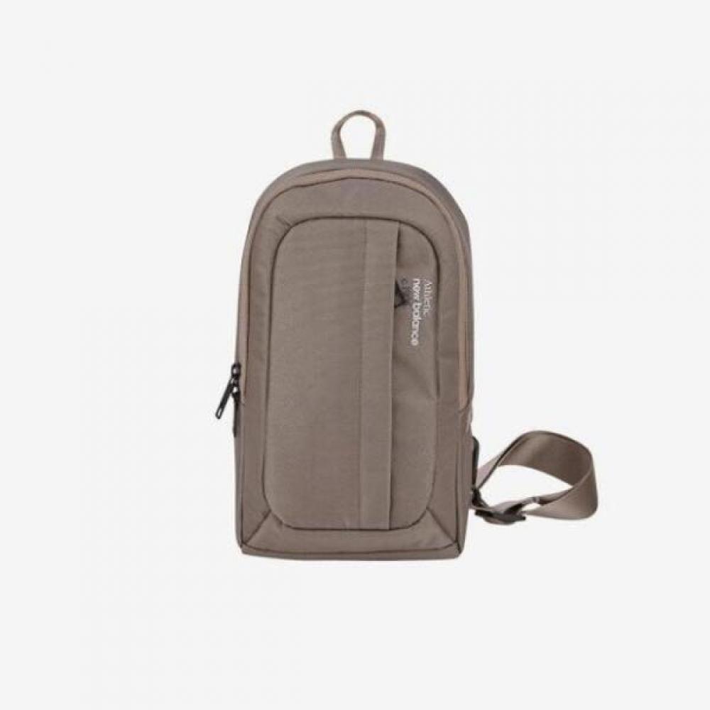 

New Balance Recycle Big On Slingbag Nbgcdae104 85 Brown／FREE