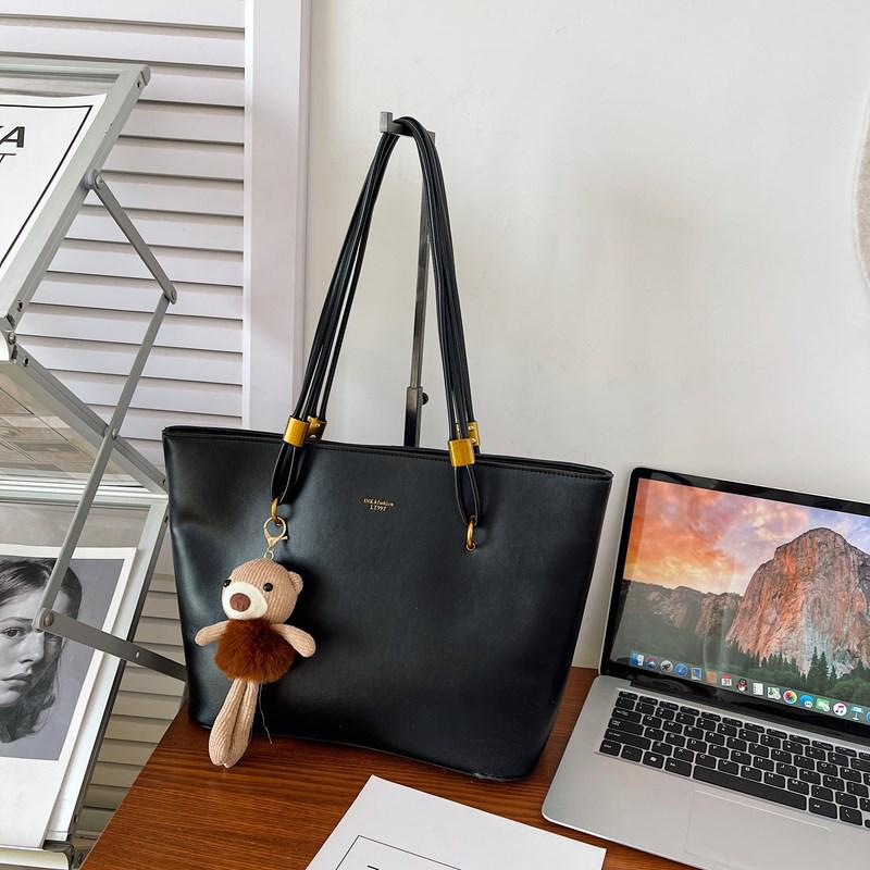 Leather Womens Soft 2025 Versatile Handbag Large Capacity Commute Tote Shoulder Bag