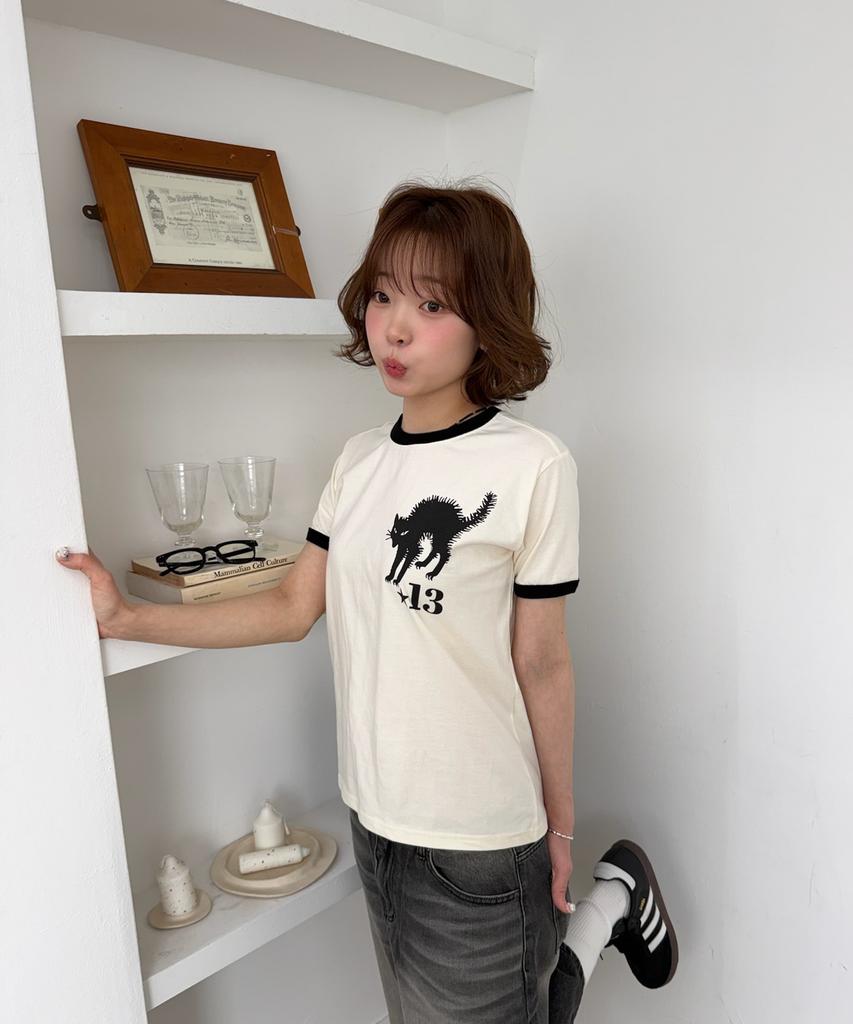 AMOU 13 Cat Half T-Shirts Ivory