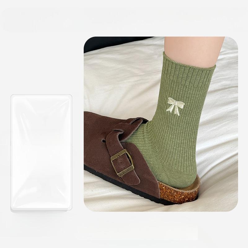 Female Autumn and Winter Sweet Everything with Bow Embroidery In The Tube Pile Socks