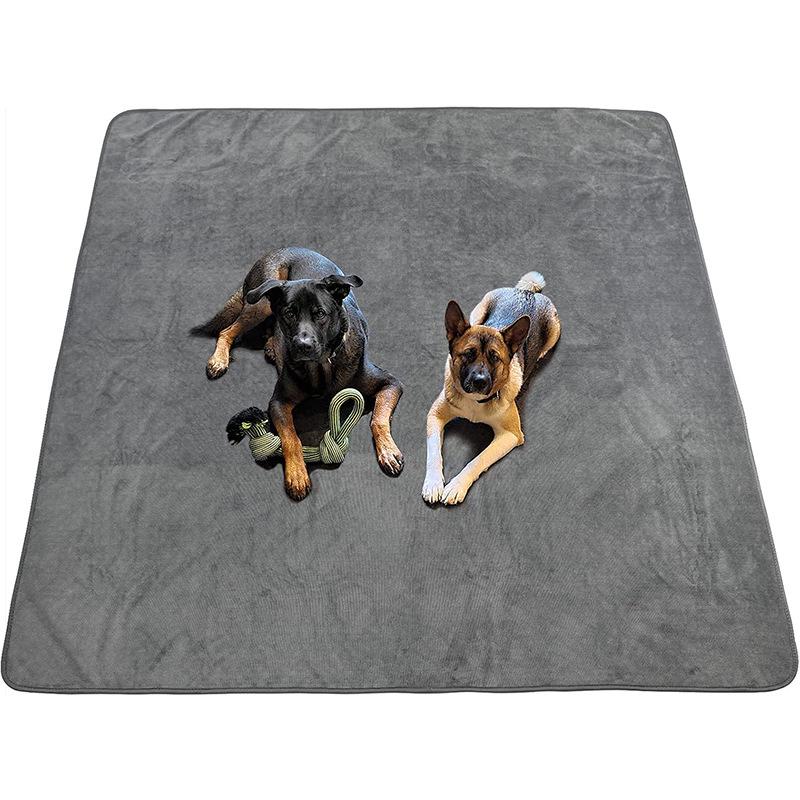 

Waterproof Urine-Proof Flannel Pet Blanket: Comfortable Thickened All-Season Dog Mat Bedding. XS: 50x70 cm