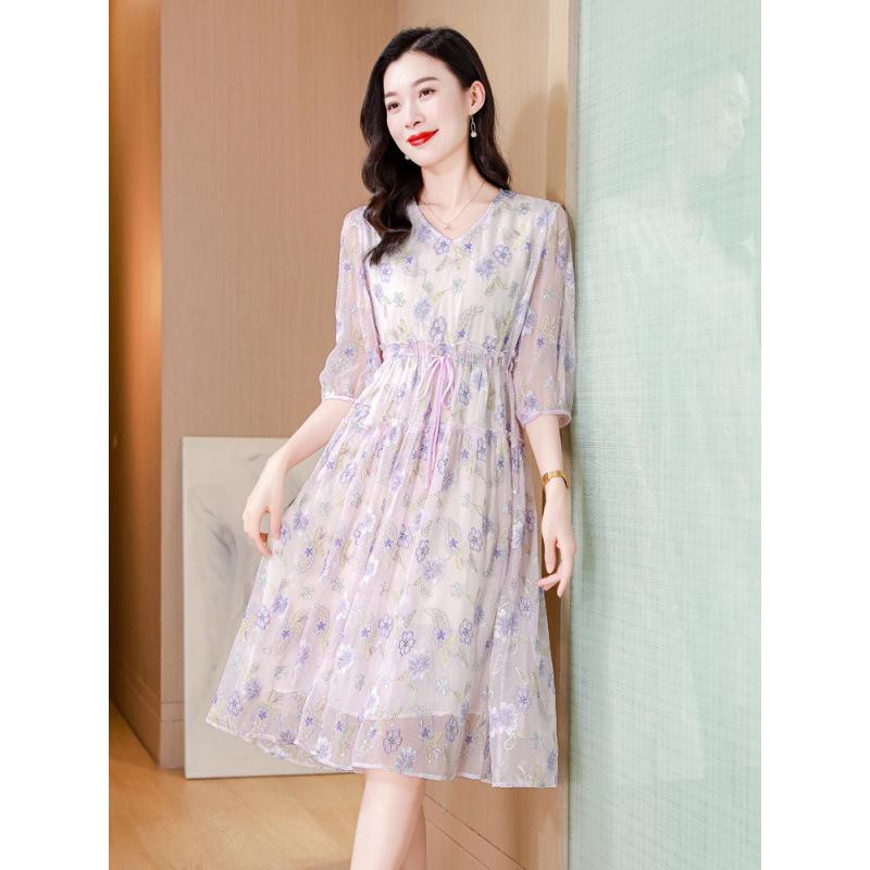 Summer new V-neck lace-up elegant temperament versatile fashion silk dress embroidered skirt
