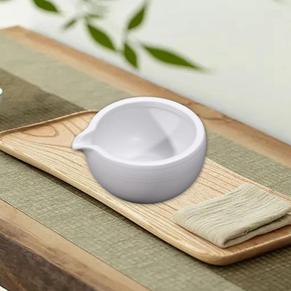 Keramische Chawan für die Matcha-Zubereitung und das Servieren