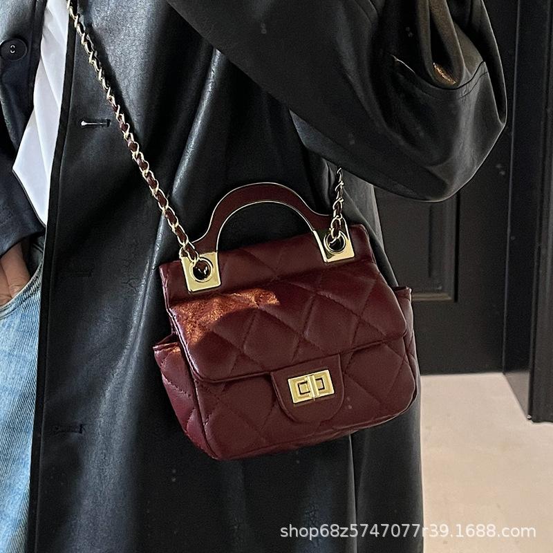 Popular 2025 New Versatile Bag Women's Rhombus Chain Bag Xiaoxiangfeng Crossbody Bag Underarm Bag Mobile Phone Bag