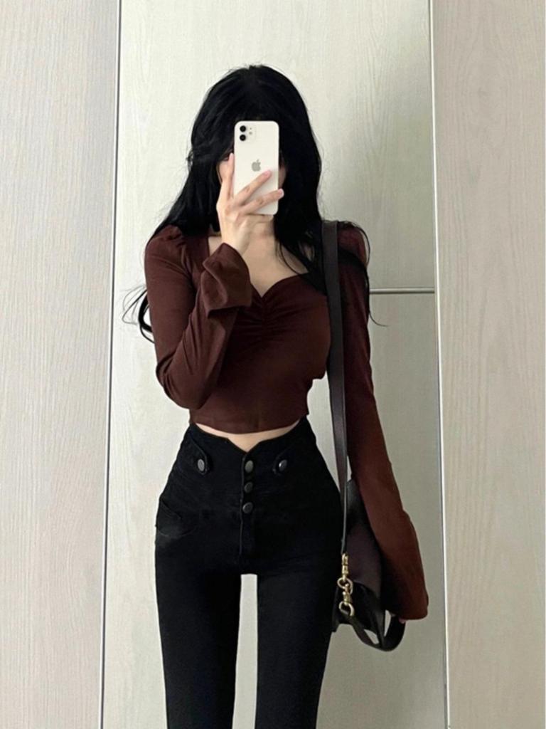 Pure Desire Square Neck Ruched Flare Sleeve Cropped Top - Slimming Long Sleeve for Women, Autumn Winter Trend.