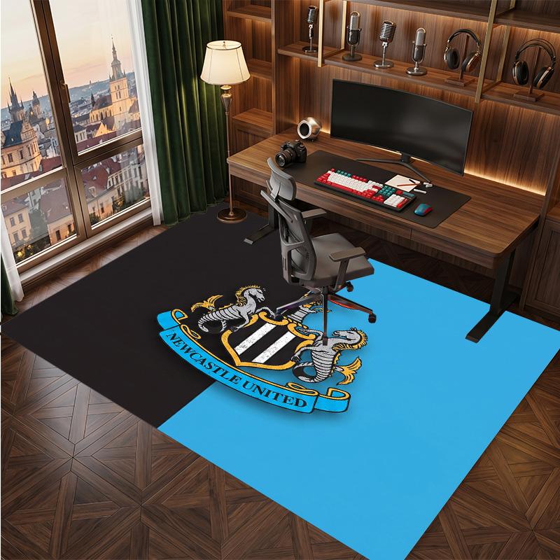 Tappeto in Velluto di Cristallo con Stampa di Calcio del Newcastle United, Comodo Assorbente d'Acqua Antiscivolo Tappeto per Pavimento Interno