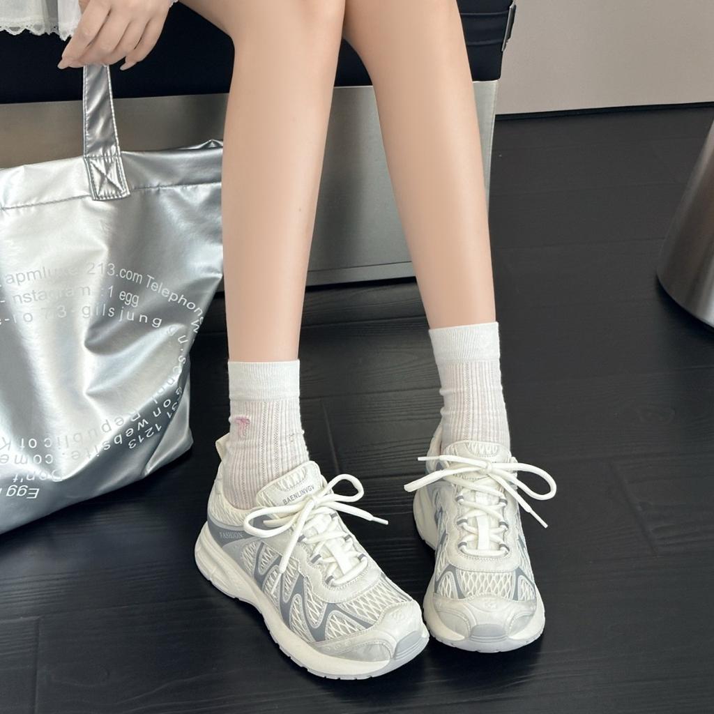 2025 popular thick-soled heightening little white shoes women's summer hollow breathable fashion versatile sports and leisure board shoes with skirts