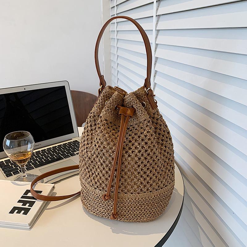 Yaz Örgülü Hasır Kova Çanta Kadınlar Için Basit İpli Plaj Omuz Crossbody Çanta