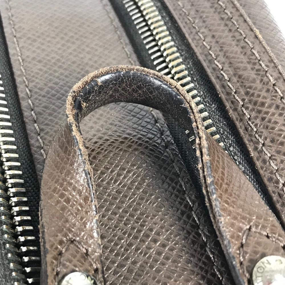 Louis Vuitton M32498 Taiga Trousse Ivan Bag Pouch with handle Clutch Bag