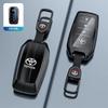 Yeni çinko alaşımlı deri araba anahtarı durum kapak kabuk Toyota CHR Hilux Fortuner Land Cruiser 200 Camry Corolla taç RAV4 Highland