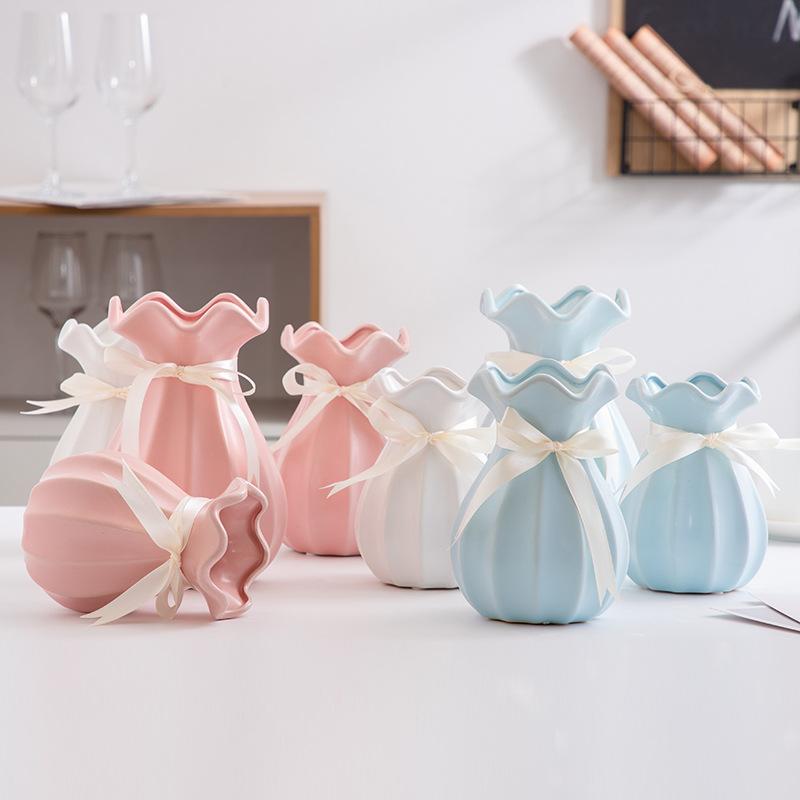 Minimalist Nordic Ceramic Vase, Water-Storing Flower Pot for Florist Supplies, Modern Home Decor