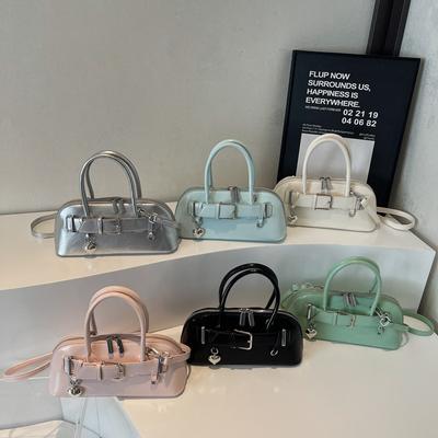 Versatile Portable Baguette Bag Women's 2025 New Foreign Style Shoulder Bag with Simple Texture and Popular Messenger Bag
